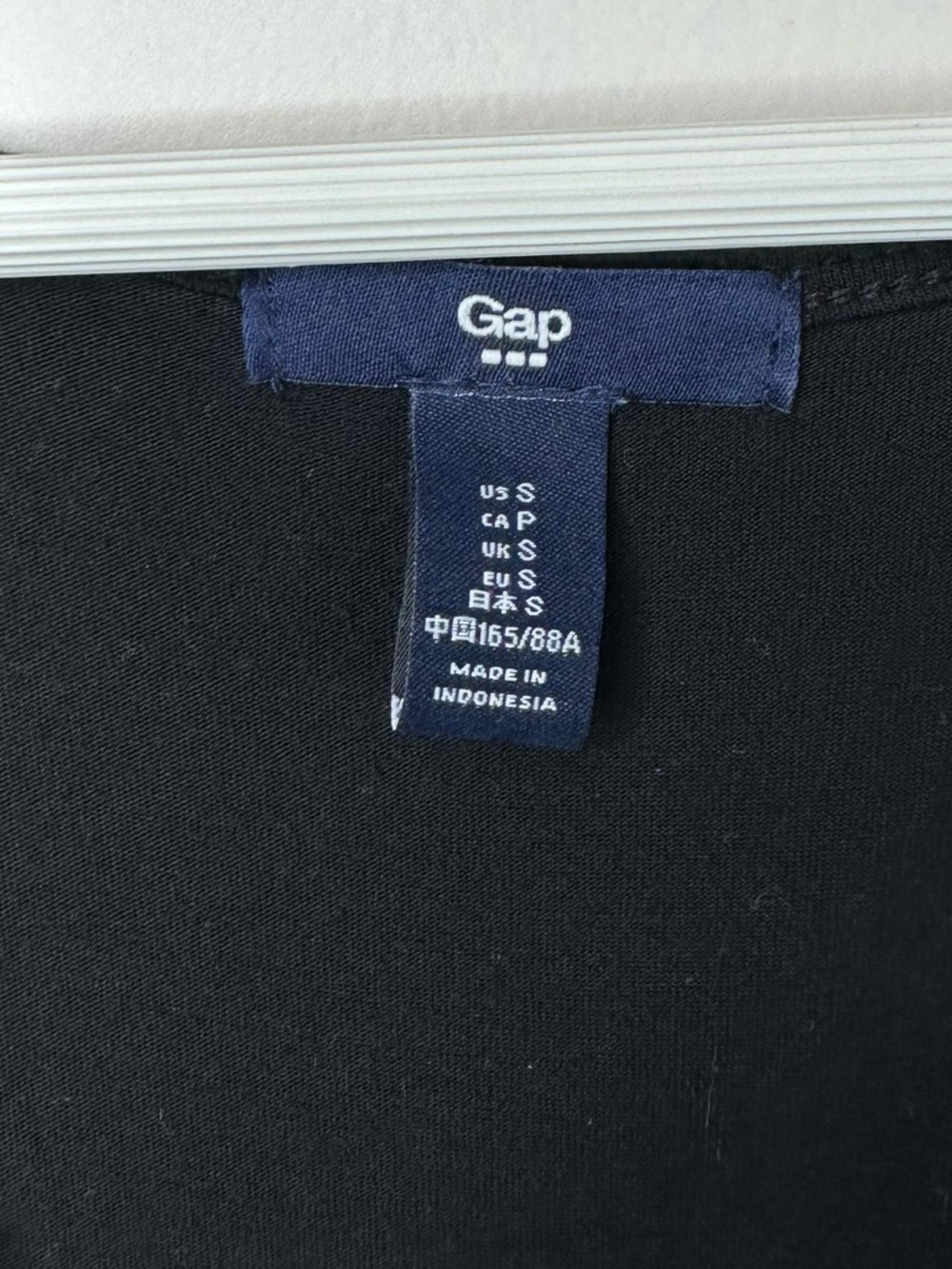 GAP Black Women's Top with V-Neck small - Picture 2 of 5